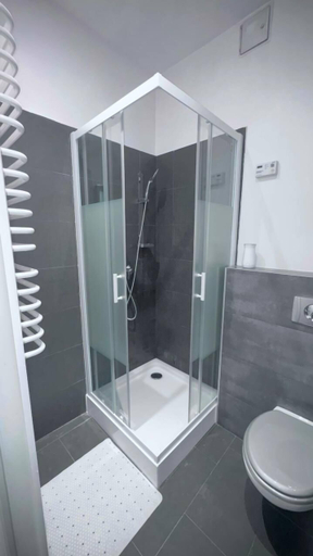 Bathroom 4, FiveHostel, Kraków City
