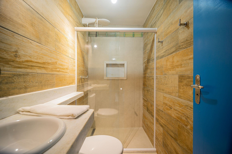 Bathroom 4, Bz87 Casa Churrasqueira 200m da Praia, Armação dos Búzios