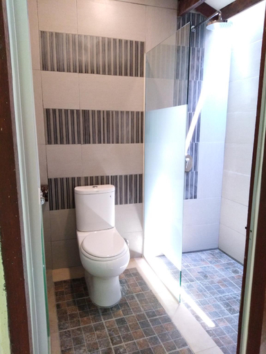 Bathroom 12