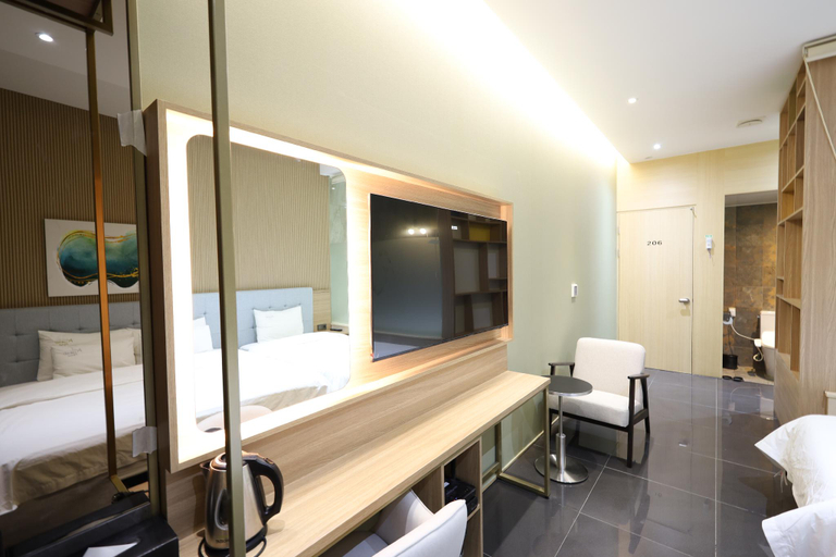 Bedroom 24