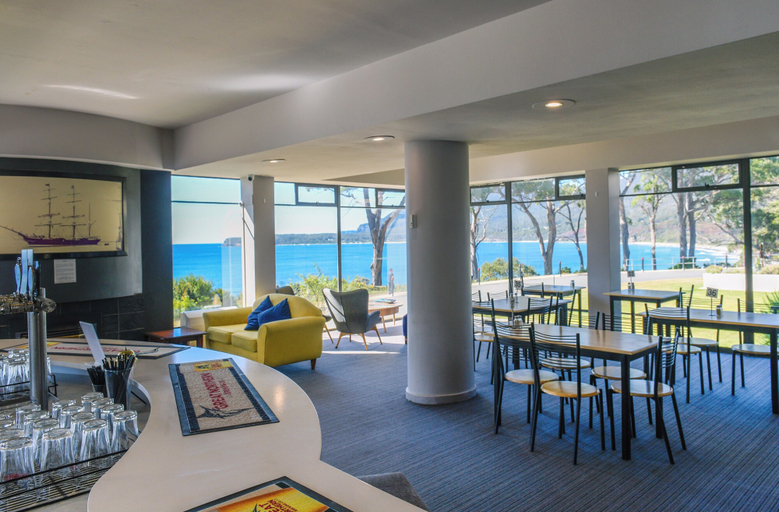 Food & Drinks 5, Lufra Beachside Hotel, Tasman