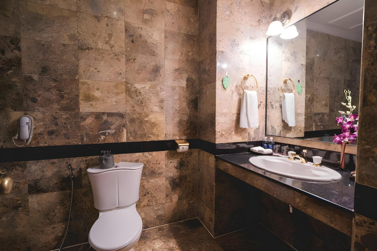 Bathroom 8
