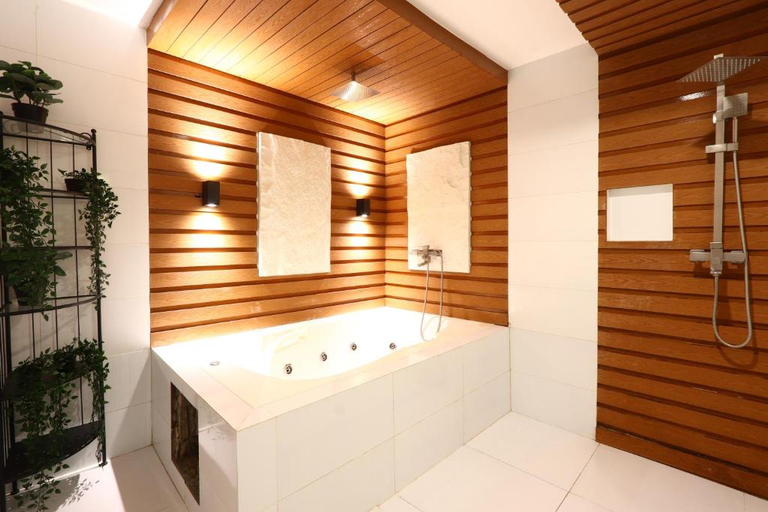Bathroom 5, Dreamworld East Ortigas, Cainta