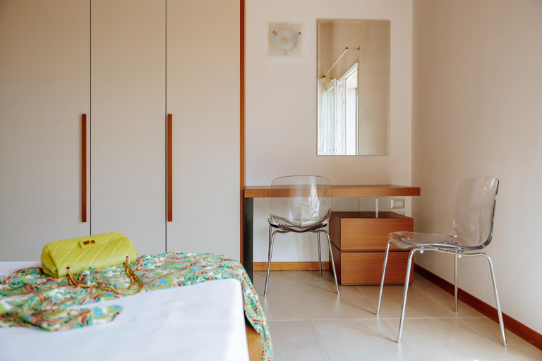 Room 5, Residence Nautic Resort San Carlo, Gargnano, Brescia