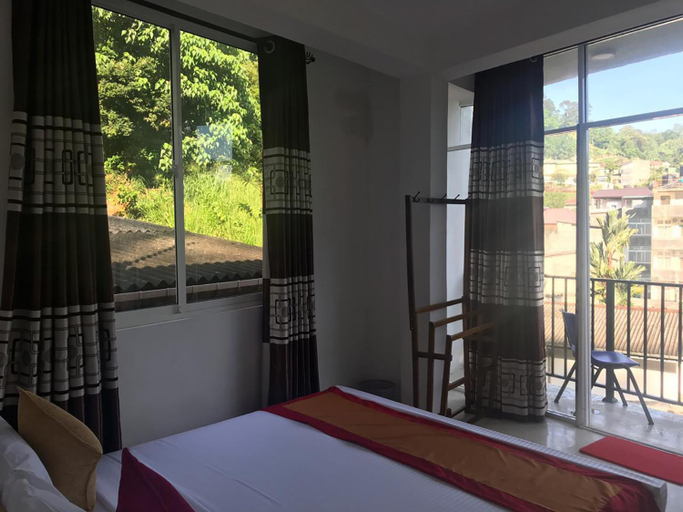 Bedroom 3, Lodge in 611, K.F.G. & G. Korale