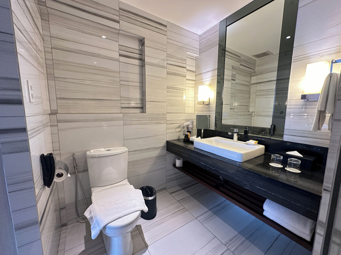 Bathroom 4
