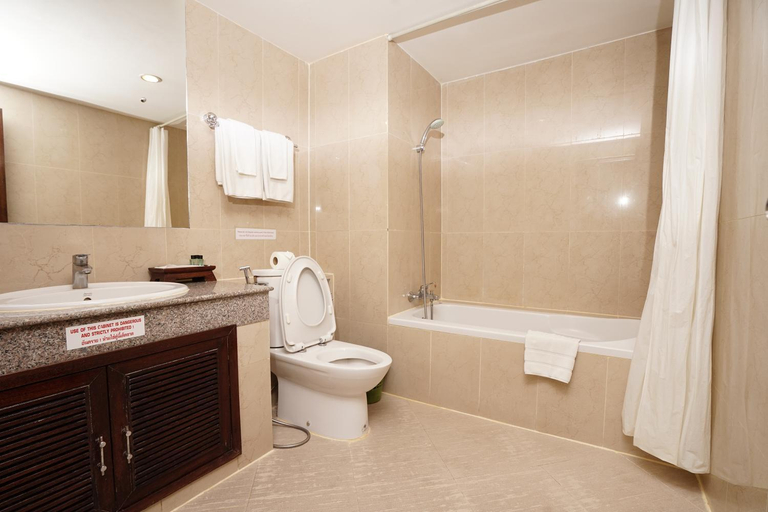 Bathroom 15