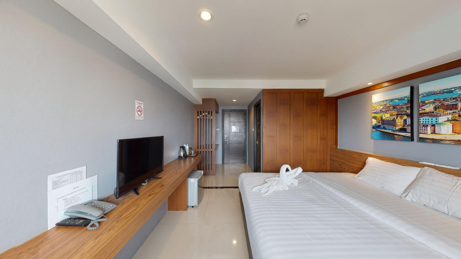 Bedroom 13