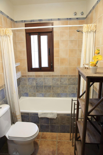 Bathroom 4, Alojamientos Huetor, Málaga