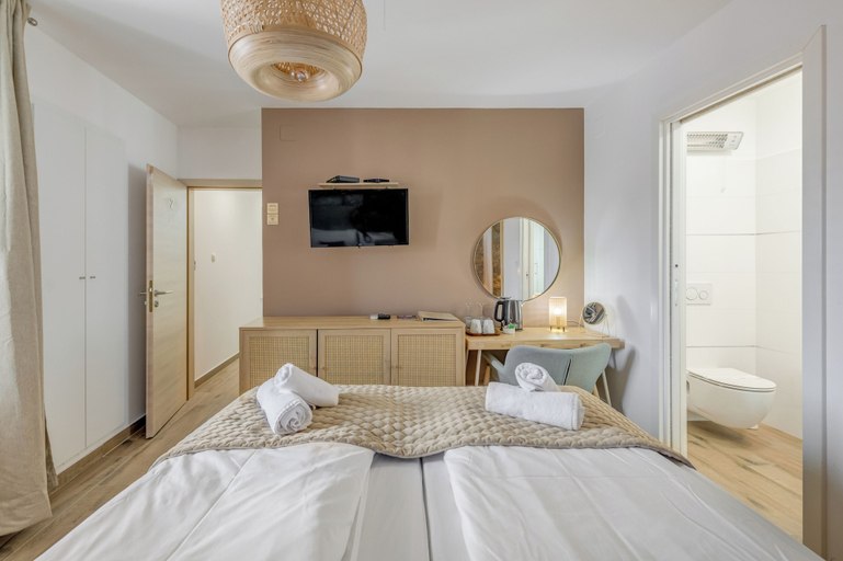 Bedroom 3, InMotion Luxury Rooms, Split