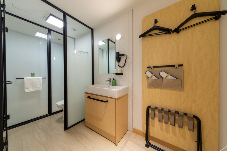 Bathroom 3, Hi Inn Beijing Shunyi Niulanshan, Beijing