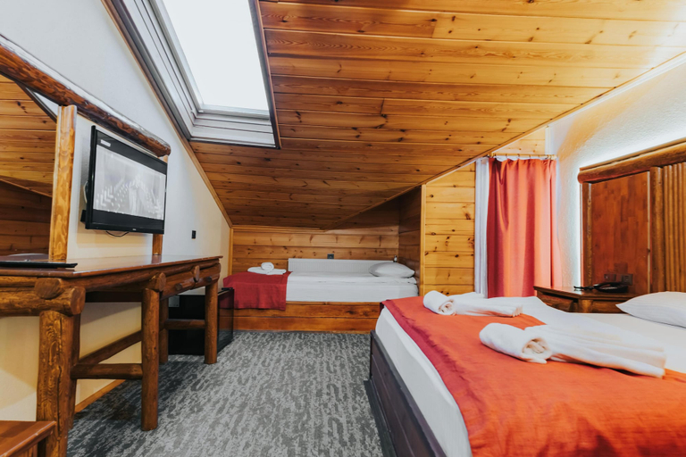Bedroom 3, Inan Kardesler Hotel, Çaykara