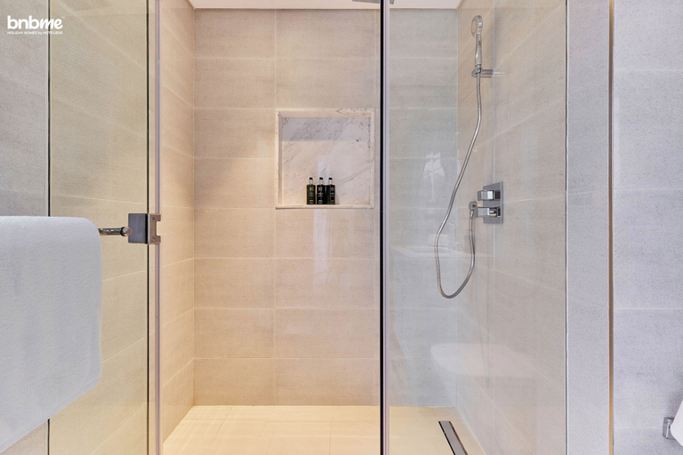 Bathroom 5, bnbme - Opera Grand - 2 BDR, Dubai