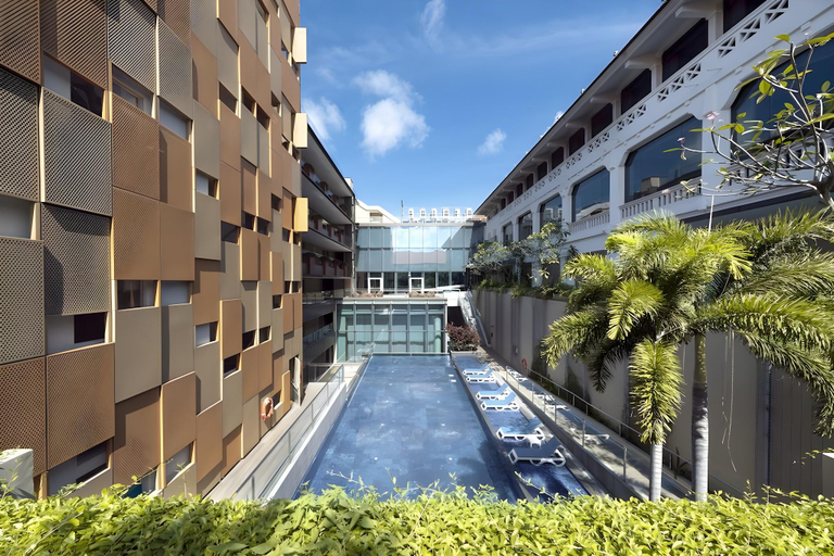 Exterior 9