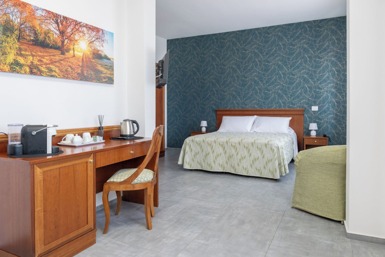 Bedroom 4, Hotel Bastione, Brindisi
