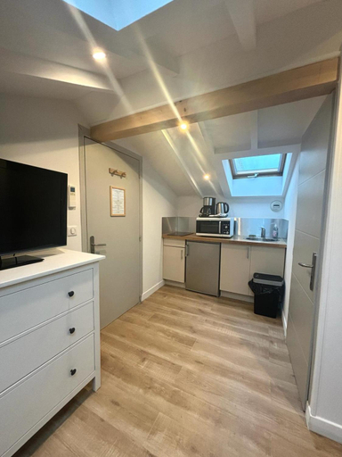Others 4, Residence Gambetta, Alpes-Maritimes