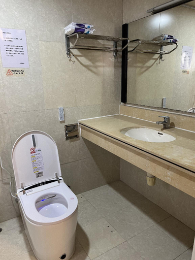 Bathroom 25