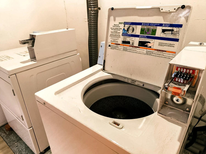 Bathroom 4, Meeting Mates Hostel, Taipei City