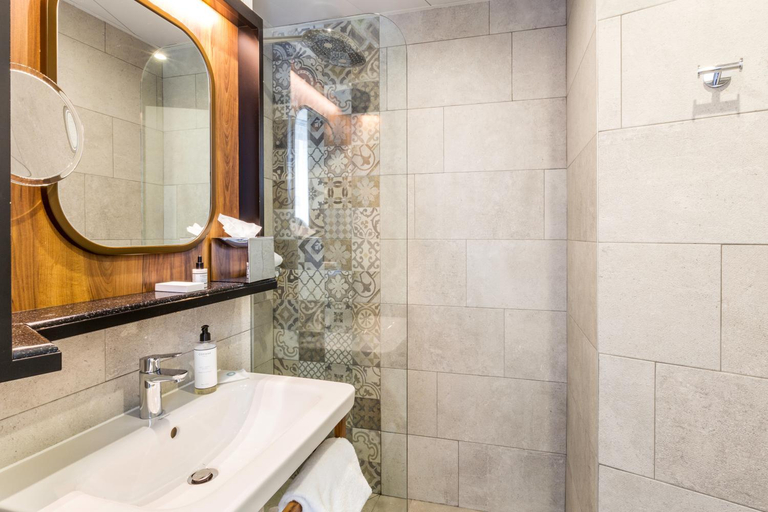 Bathroom 4, Best Western Plus La Demeure, Paris