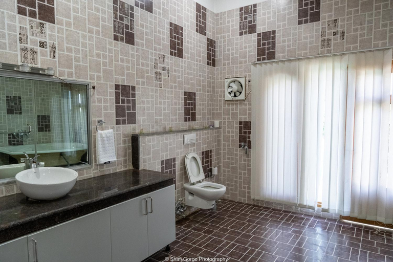 Bathroom 4, Orania by Atsar, Srinagar