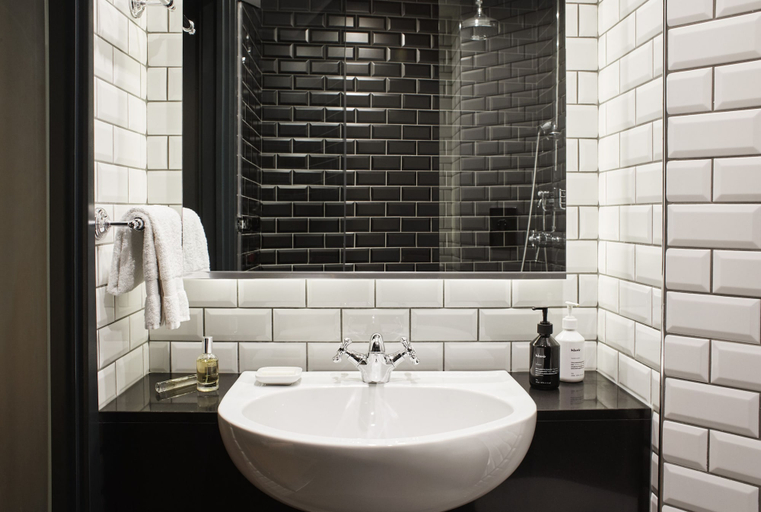 Bathroom 5, The Hoxton, Holborn, London