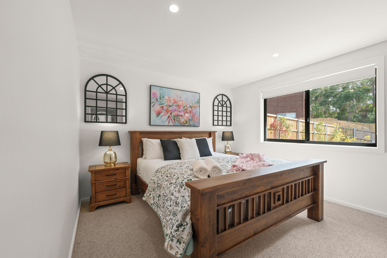 Bedroom 3, Gorgeous 4 Bedroom House - Blackmans Bay, Kingborough