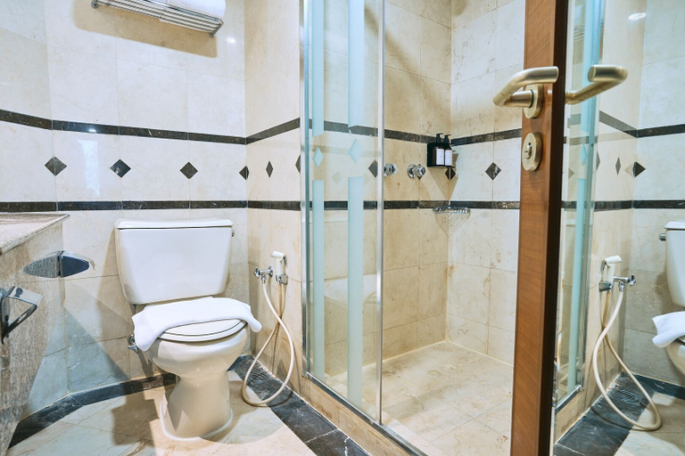 bathroom 9