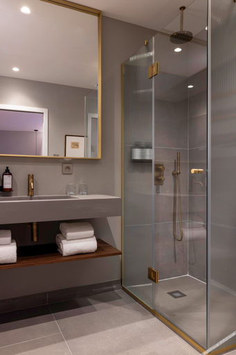Bathroom 5, Hôtel Pilgrim, Paris
