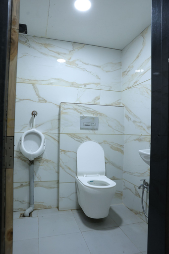 Bathroom 5, Hotel Gauransh, Ujjain
