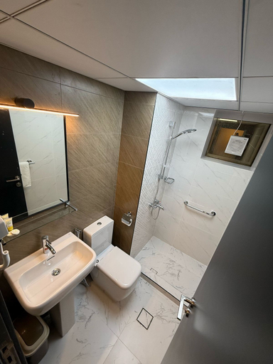 Bathroom 5, AL SHARQ HOTEL L L C, Sharjah City