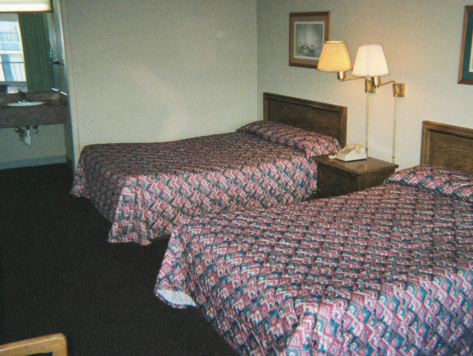 Bedroom 5, Royal Extended Stay Alcoa, Blount