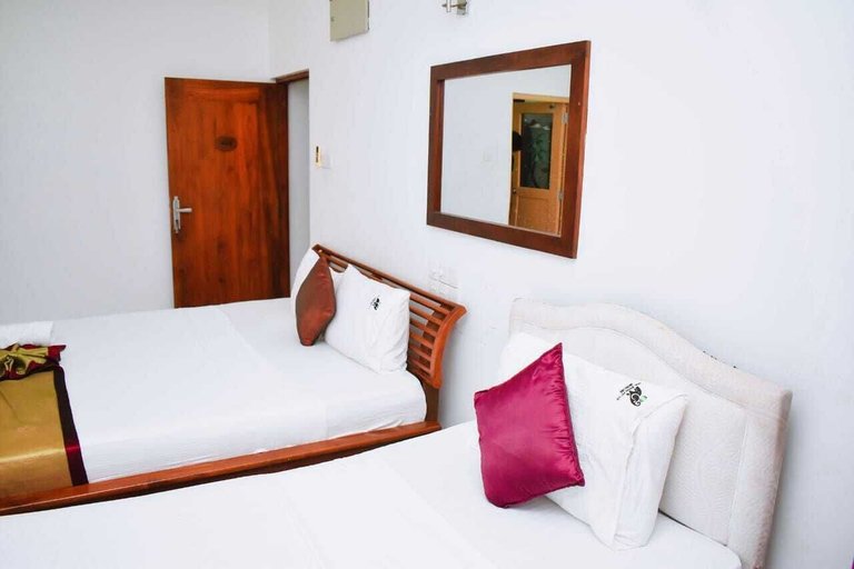 Bedroom 3, Hotel Sobana Lake Front, Sevanagala
