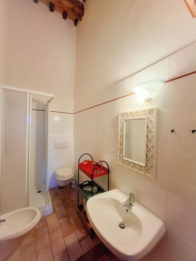 Bathroom 5, Serraiola Alta, Grosseto