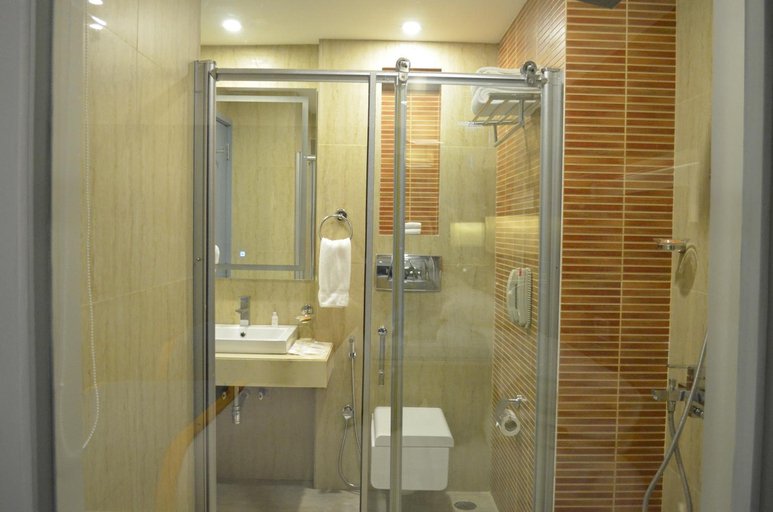 Bathroom 5, Zone by The Park, Chennai, Kancheepuram