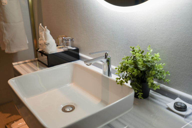 Bathroom 3, Laurel Hotel Baoan International Convention and Exhibition Center Store, Shenzhen