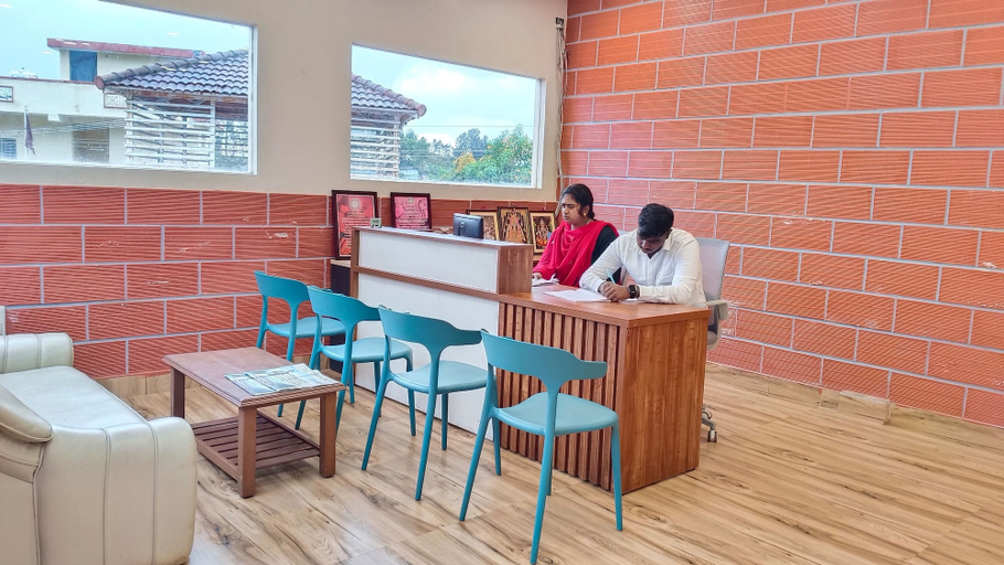 Food & Drinks 5, LMS Palve Sugavasam, The Nilgiris