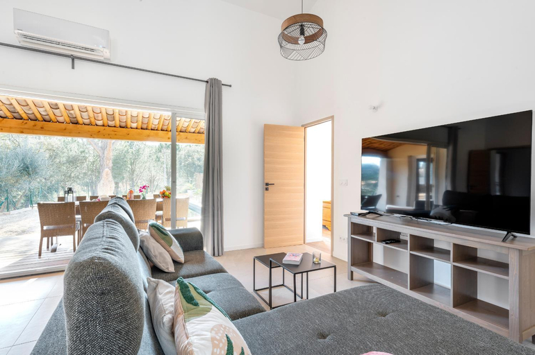 Others 3, Villa 6p SUD - pool privee chauffee, climatisee, Golfe St-Tropez, Var