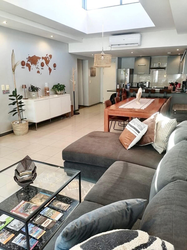 Others 5, Modern 3-bed Apt Designer Touch Mountain Views, City of Cape Town