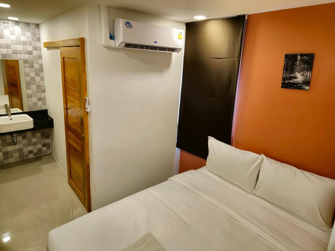 Bedroom 16