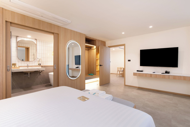 Bedroom 3, Jomtien Thani Hotel, Pattaya
