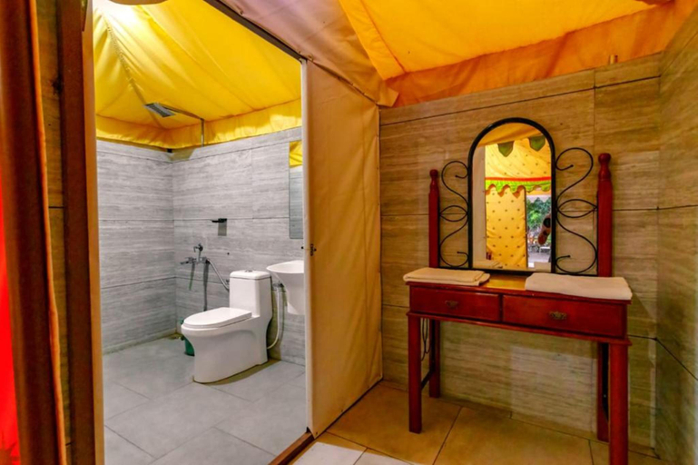 Bathroom 3, Amber ReSort, Junagadh