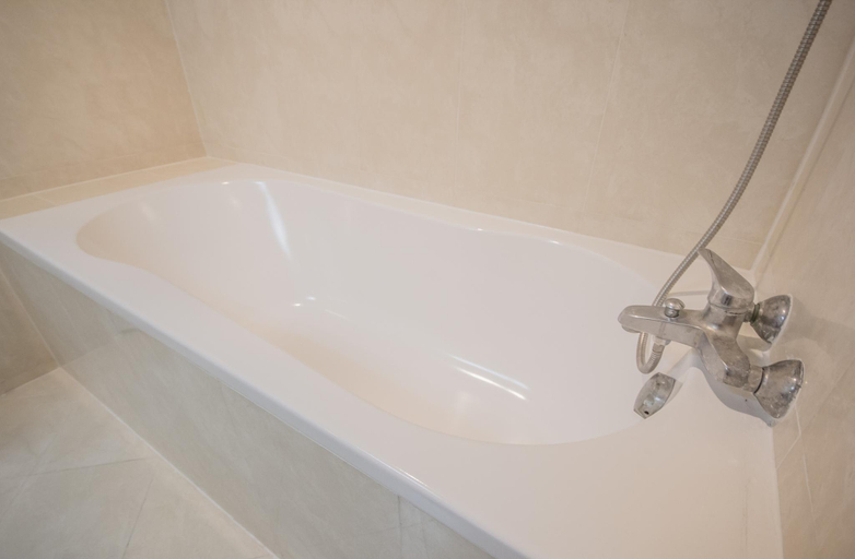 Bathroom 8