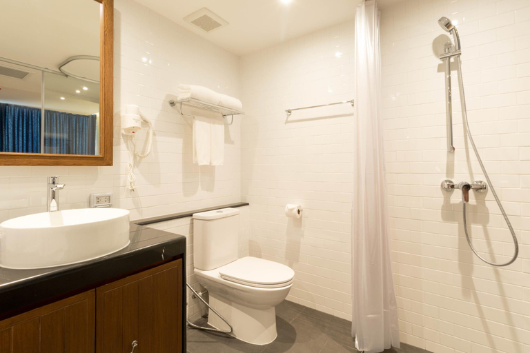 Bathroom 22