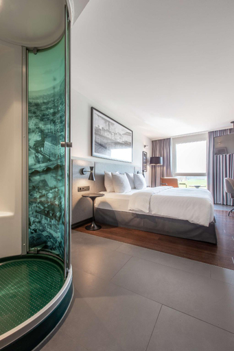 Bedroom 16