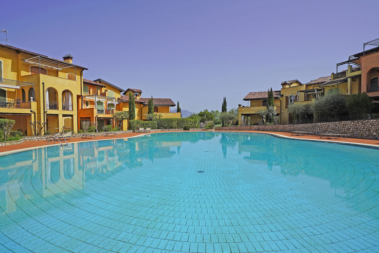 Room 4, Borgo del Torchio G1 by Wonderful Italy, Brescia