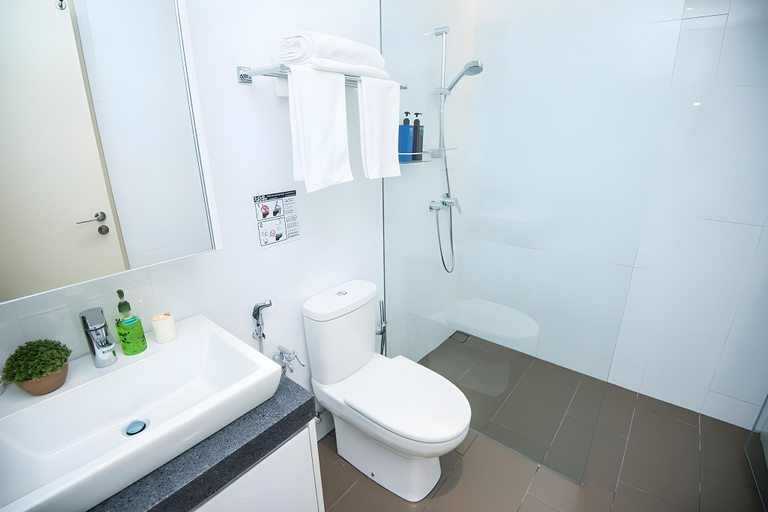 Bathroom 4, KL Sentral Bangsar Suites (EST) by Luxury Suites Asia, Kuala Lumpur