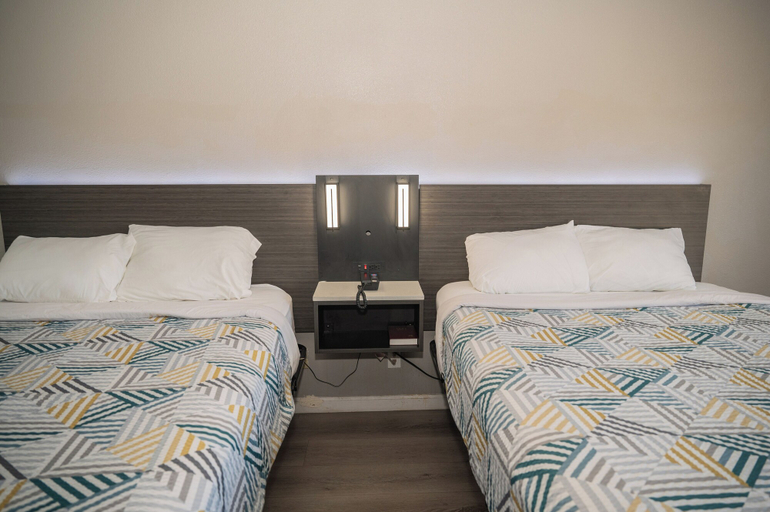 Bedroom 4, Motel 6 Soledad, CA, Monterey