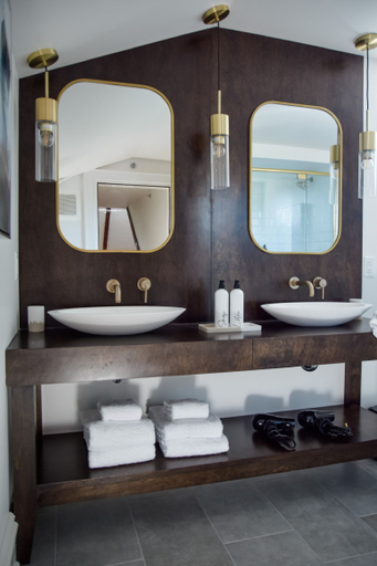 Bathroom 3, The Inn at Grand Pre Winery, Kings