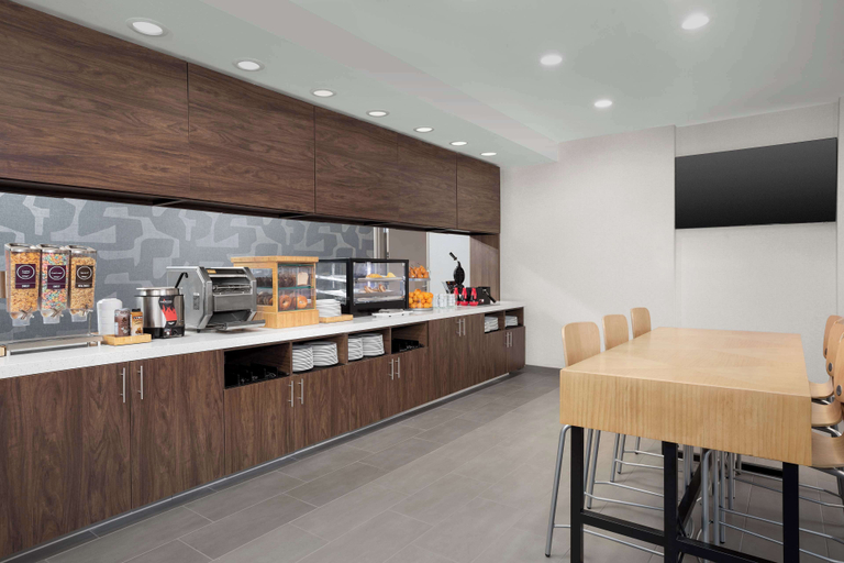 Food & Drinks 5, Home2 Suites by Hilton Lubbock University, Lubbock