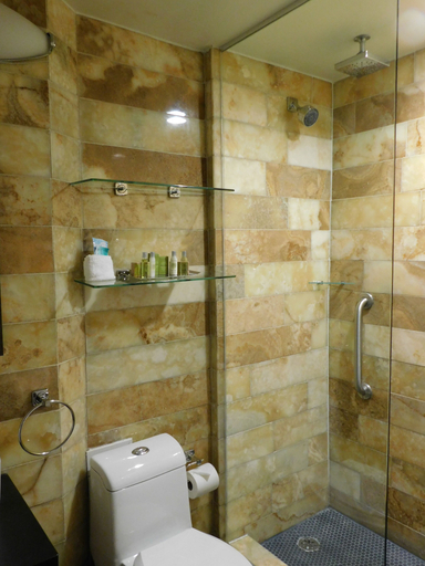 Bathroom 4, The Tudor Arms Hotel Cleveland - a DoubleTree by Hilton, Cuyahoga